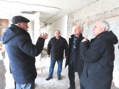 Во втором полугодии поликлиника №3 начнет прием пациентов: члены политсовета «ЕР» оценили ход капитального ремонта в медучреждении